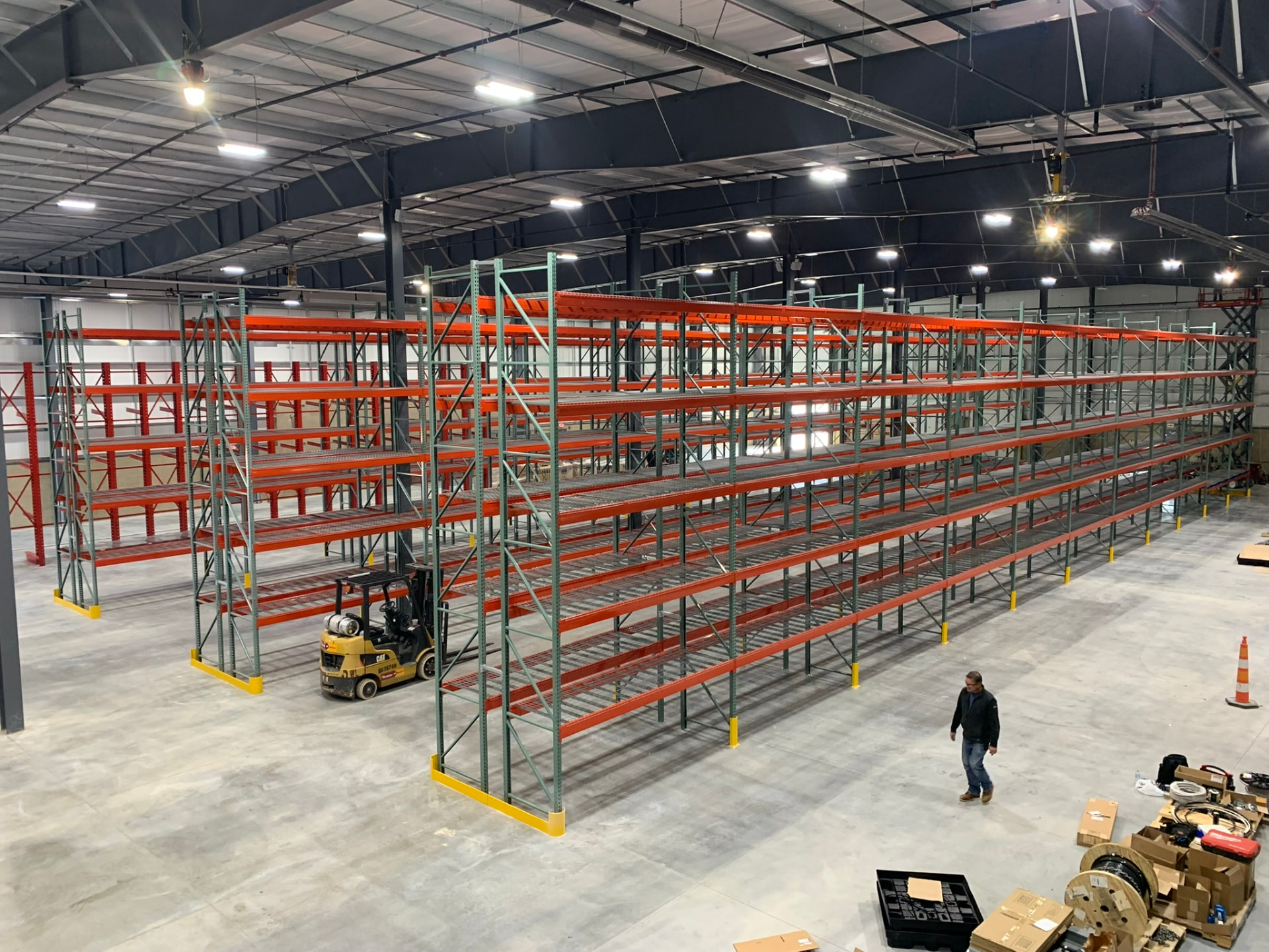 Installed pallet rack system in a warehouse